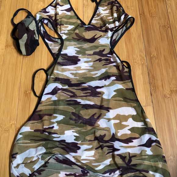 Lingerie - Picture 8 of 11